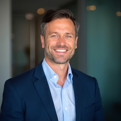 Cameron Holt — best online casinos expert